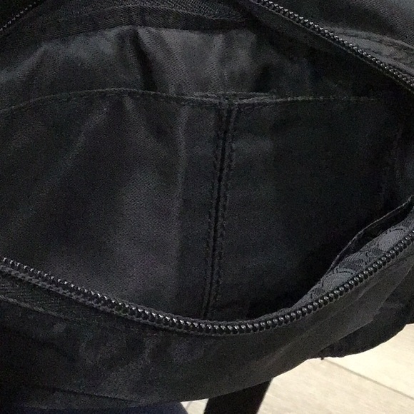 Kenneth Cole Reaction Black Nylon Messenger Shoulder Bag - Picture 10 of 10